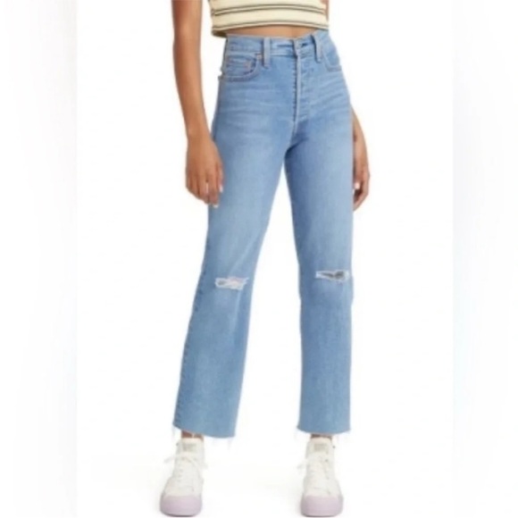 Levi’s Ribcage Straight Ankle Jeans Light Wash Distressed Raw Hem 31 x 27 NWT - Picture 1 of 16